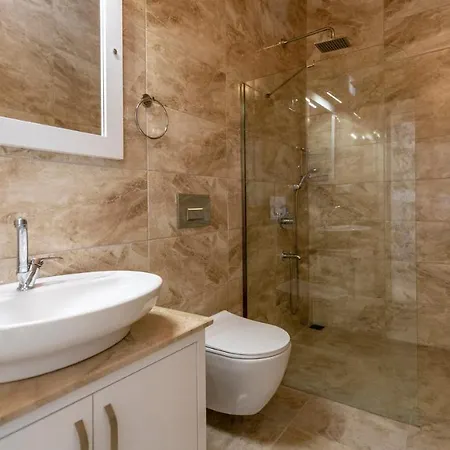 Oguz- 2 Bedroom Honeymoon Villa With Jacuzzi In Kalkan 빌라