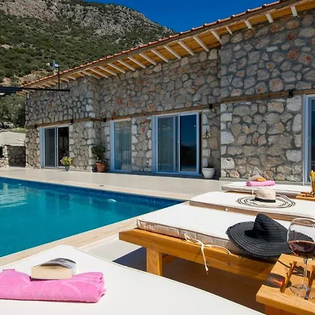 Oguz- 2 Bedroom Honeymoon Villa With Jacuzzi In Kalkan Cavdir (Kas)