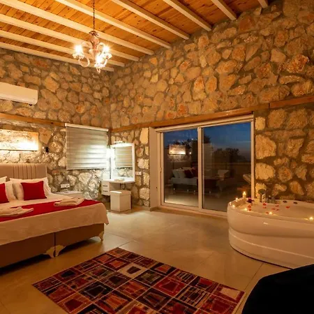 Vila Oguz- 2 Bedroom Honeymoon Villa With Jacuzzi In Kalkan